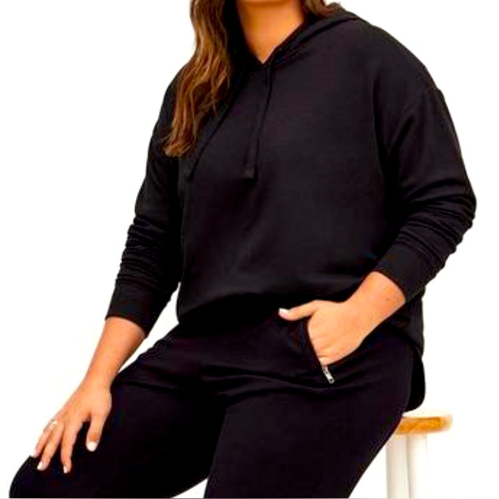 Relaxed Ultra Soft Fleece Drop Shoulder Hoodie Loose Bottom Torrid 2 Black